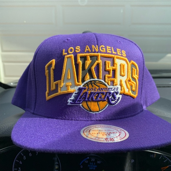 Los Angeles Lakers Mitchell & Ness Snapback Hat Brand New - Picture 1 of 5